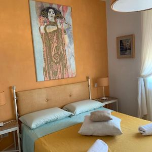 Camera con letto queen size